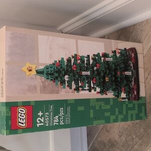 LEGO Festive Green and Red Holiday Tree Set